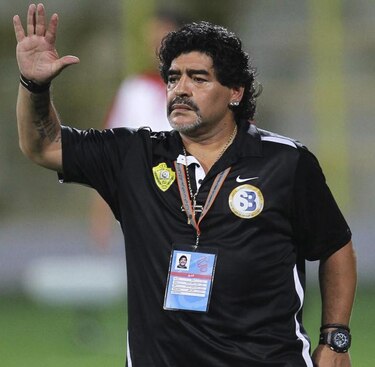 Maradona defiende a Suárez: ‘¿A quién mató?’