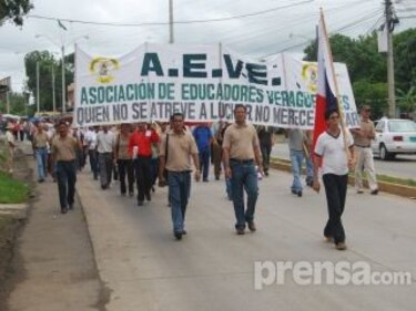 Aeve exige transparencia en los concursos de traslado de docentes