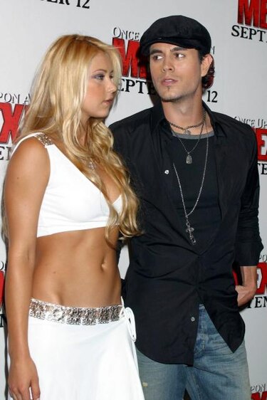 Enrique Iglesias cumple 38 años sin confirmar los rumores del 'sí quiero'