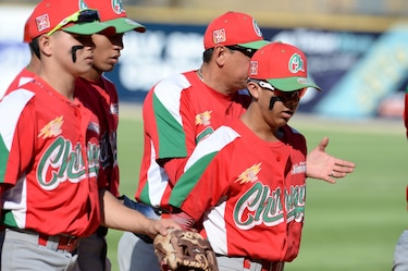 Chiriquí y Panamá Este contra la pared en el béisbol juvenil