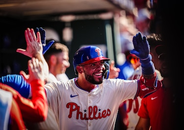 Edmundo Sosa responde y lidera triunfo de Filis sobre Dodgers