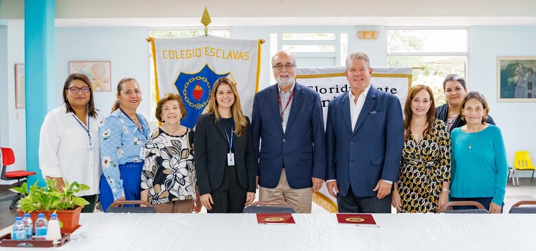 Florida State University y Colegio Las Esclavas firman convenio de colaboración