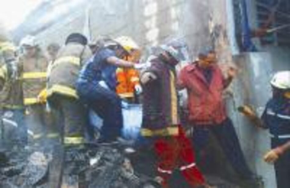 Policía salva cinco vidas