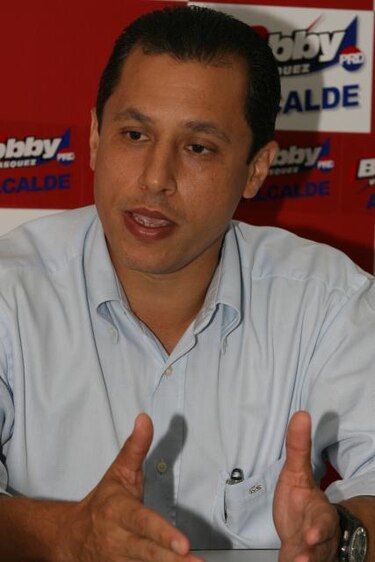 Velásquez critica a los dos alcaldes que ha tenido el oficialismo