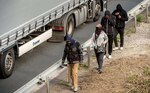 Cameron dice que protegerá al Reino Unido de la 'plaga' de inmigrantes