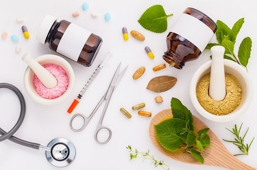 Pacientes de cáncer con alto nivel educativo y económico tienden a recurrir a lo natural