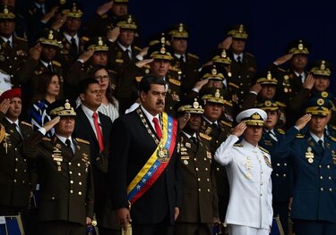 Parlamento venezolano rechaza 'vías violentas' para sustituir a Maduro