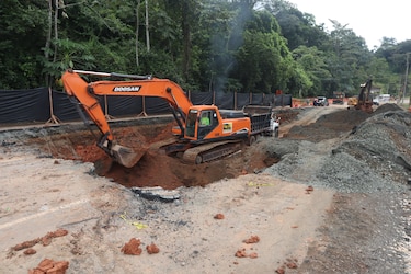 Continúan los trabajos tras el cierre de la vía Transístmica en El Guarumal, Colón
