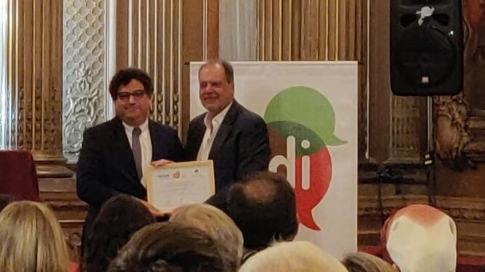 Rabino Gustavo Kraselnik recibe el premio América en Diálogo