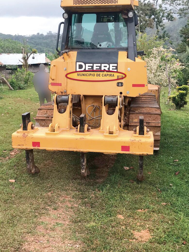 Diputada Yanibel Ábrego adquiere más tierras estatales por centavos