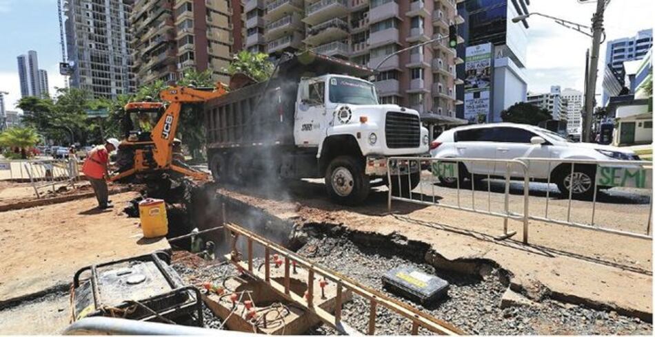 Denuncian al ministro y al viceministro del Miviot