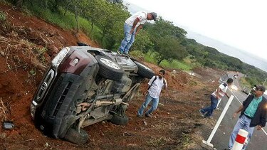 Candidata de CD Ana Giselle Rosas sufre accidente vehicular