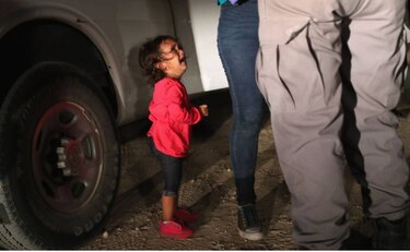 Gente de todo el mundo dona millones para ayudar a migrantes