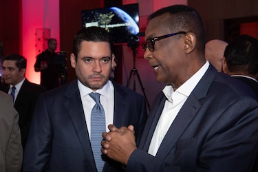 ¿Quiénes asistieron a la fiesta de la embajada de Estados Unidos?