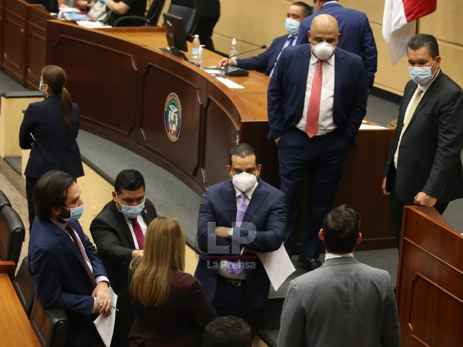 Diputados posponen para julio debate del reglamento interno