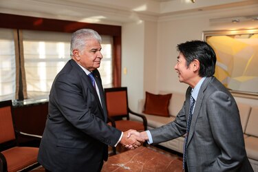 Banco japonés Mizuho, interesado en financiar el tren Panamá–David