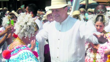 La pollera se tomó las calles del pueblo tableño