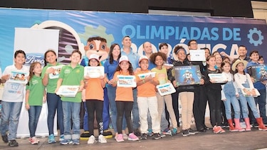 Ford premia a escuela en la Olimpiada Nacional de Robótica 2018