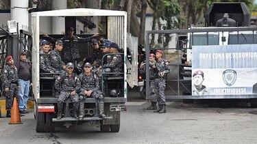 Maduro arremete; la oposición no se deja