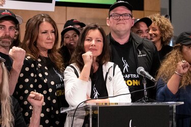 Huelga de actores: Inteligencia artificial e ingresos por ‘streamings’ son los puntos de mayor discusión