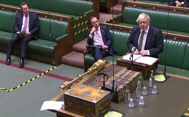 Boris Johnson desestima ‘comparaciones internacionales’ y prepara el desconfinamiento