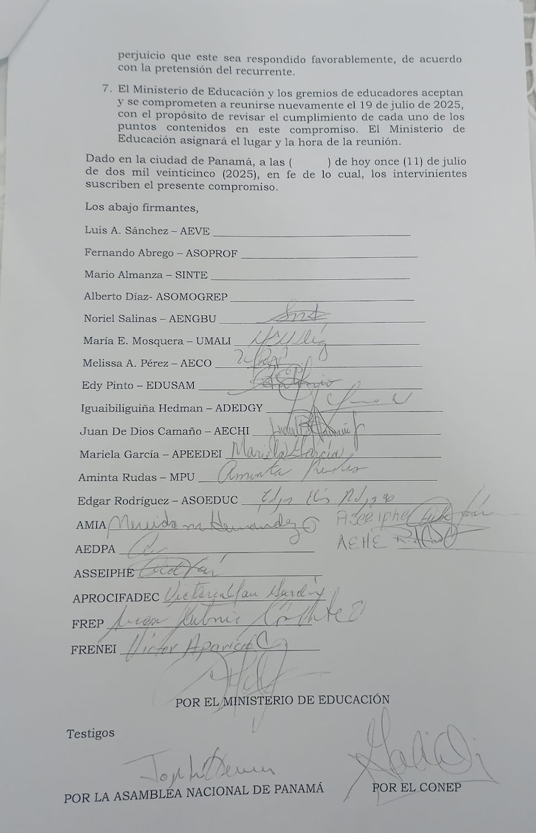 Docentes divididos tras acuerdo con el Meduca para reactivar clases el 14 de julio