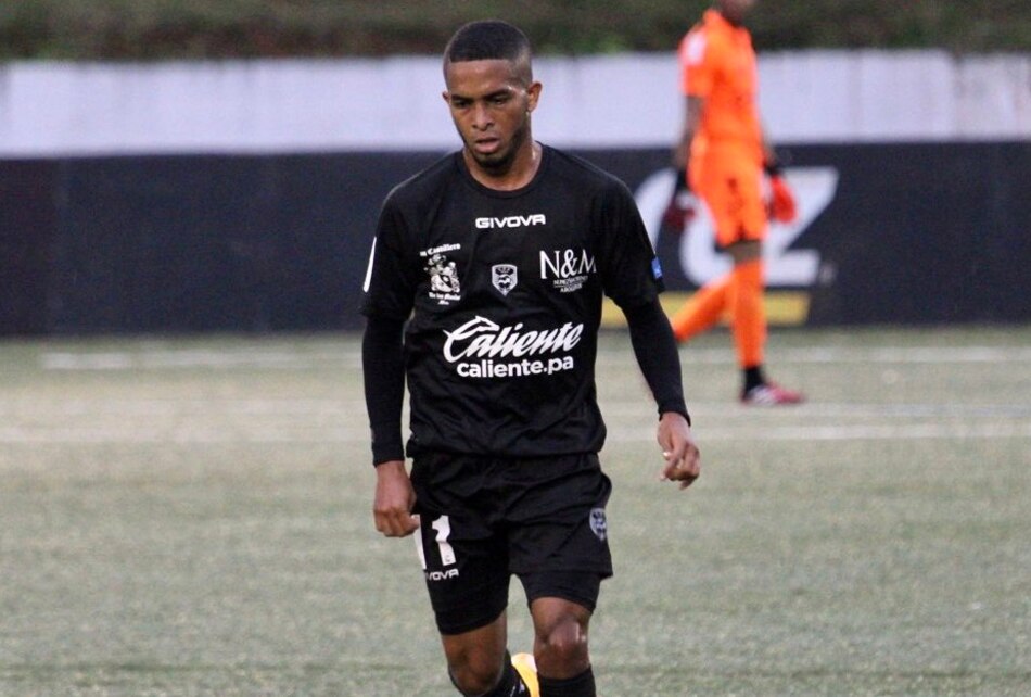 El panameño César Yanis es cedido al Real Zaragoza de la segunda división de España