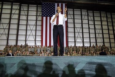 Obama aterriza por sorpresa en Afganistán para visitar a las tropas