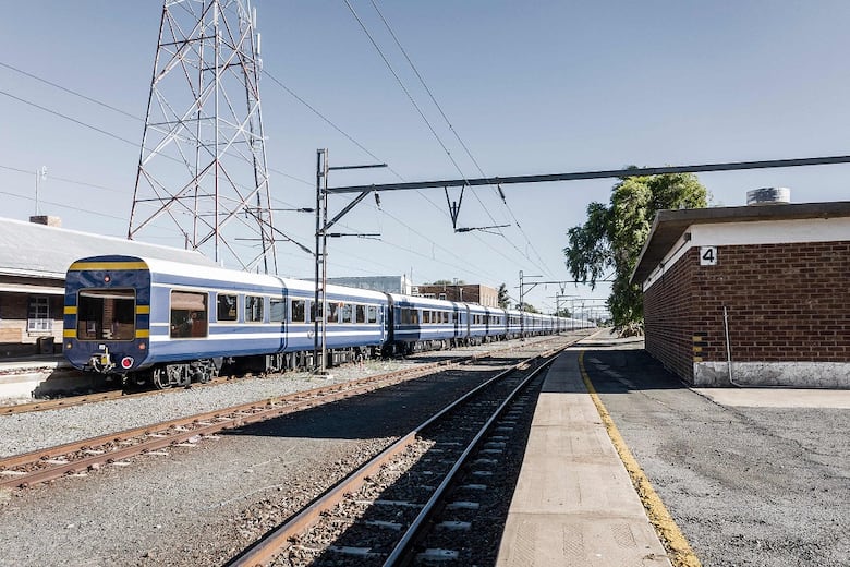 Viaje a bordo del lujoso Tren Azul sudafricano, lejos del Covid-19