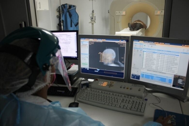 Siguen pendientes los equipos radiológicos en la CSS, pacientes sufren la espera en el Hospital Susana Jones Cano