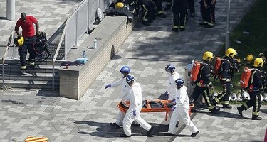 Al menos 12 muertos y numerosos desaparecidos por incendio en Londres