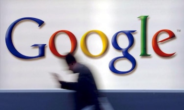 Google compra una aplicación que traduce textos impresos con la mirada