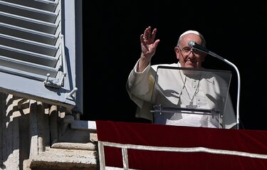 El papa Francisco establece que todo bien comprado por la Curia es de la Santa Sede