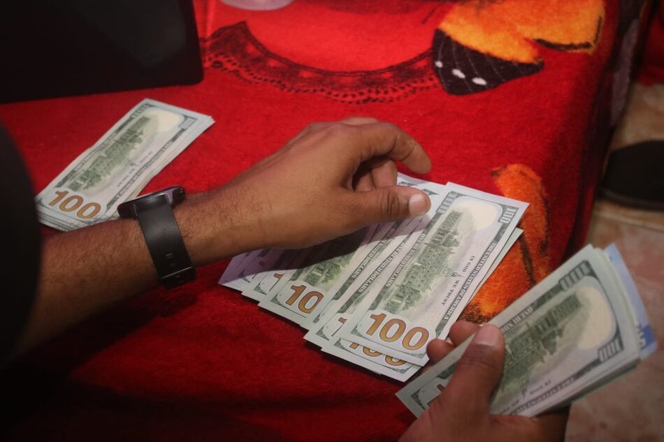 Capturan a uno de los sospechosos del asalto de la Caja de Ahorros