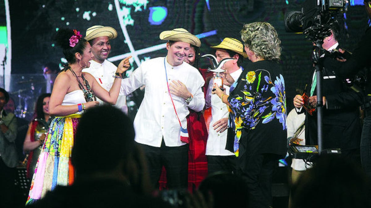 Al son del tambor, Afrodisíaco gana la Gaviota de Plata