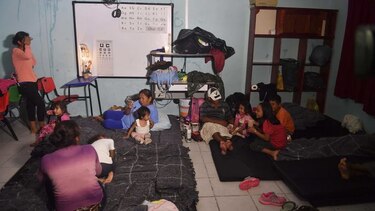 México sufre el doble golpe del sismo y el huracán Katia