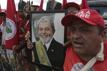 Brasil: Partido de los Trabajadores registra a Lula da Silva como candidato presidencial