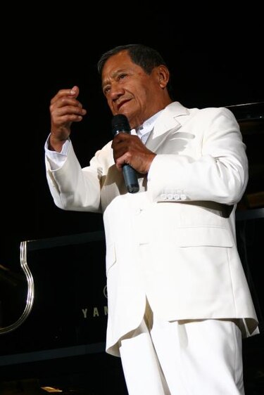 Armando Manzanero ve lejano su retiro de los escenarios
