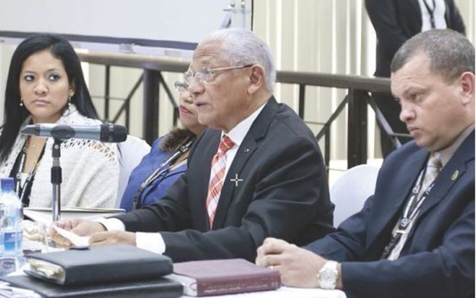 Hoy, audiencia a Ricardo Martinelli por la comida deshidratada