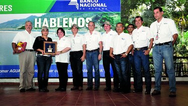 Banco Nacional entrega reconocimiento
