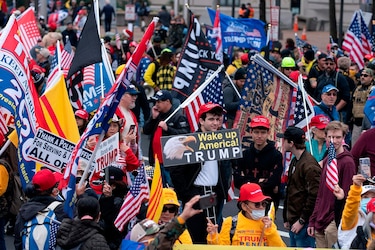 Miles de partidarios de Trump siguen convencidos de su victoria en las elecciones