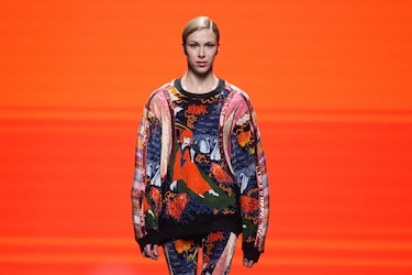 Un mix de arte, tecnología e historia de la moda en la pasarela madrileña