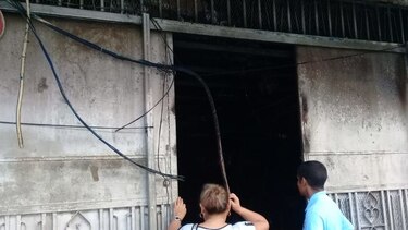 Investigan causas de incendio en local ubicado en Colón