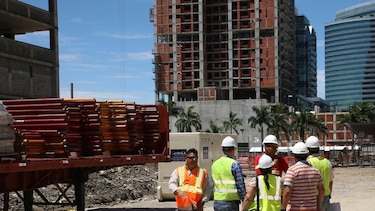 Suspenden obras en proyecto de Costa del Este donde colapsó muro de contención