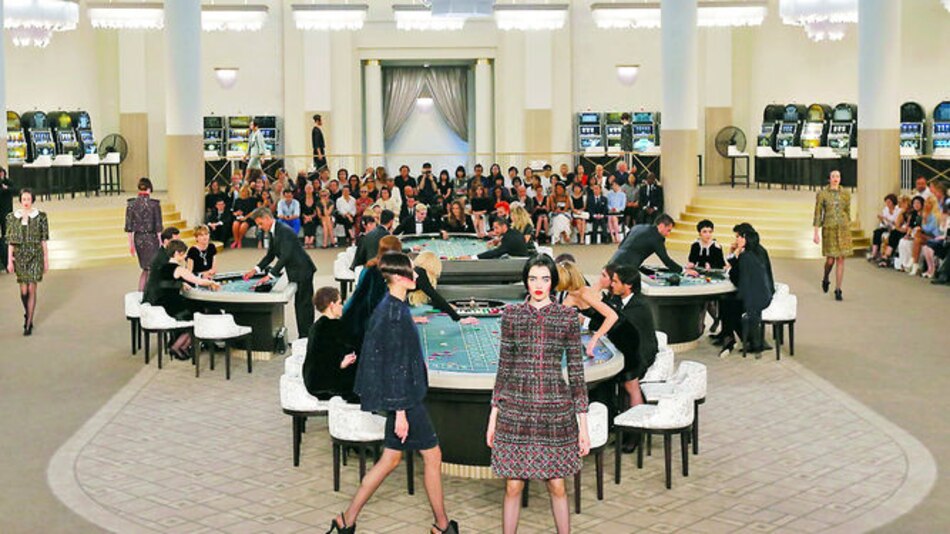 Chanel invita a jugar en su casino de alta costura