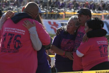 Evento ‘Abrazos no muros’ reencuentra a cientos de familias en frontera de México y Estados Unidos