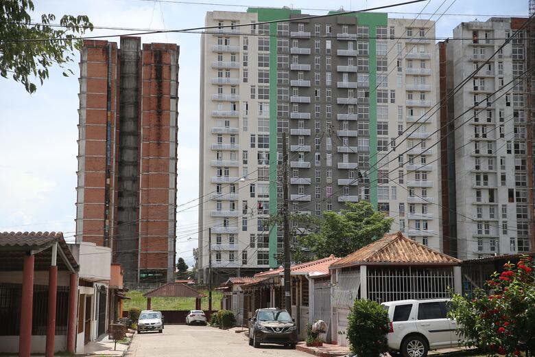 Hito en el centro bancario: los depósitos superan los $100,000 millones