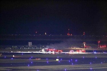 Al menos cinco muertos tras el choque de dos aviones en Tokio