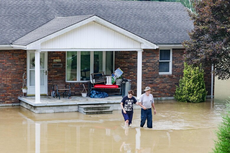 Al menos ocho muertos y varios desaparecidos en Kentucky a causa de ‘devastadoras’ inundaciones