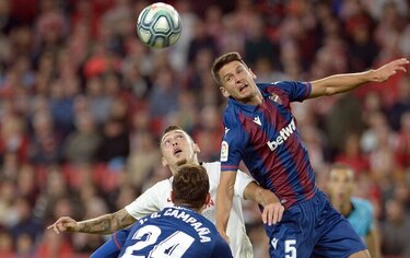 La Real Sociedad le gana al Betis 3-1 y se pone en puestos europeos